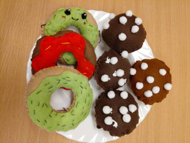 Obraz przedstawia Słodkie zajęcia :)