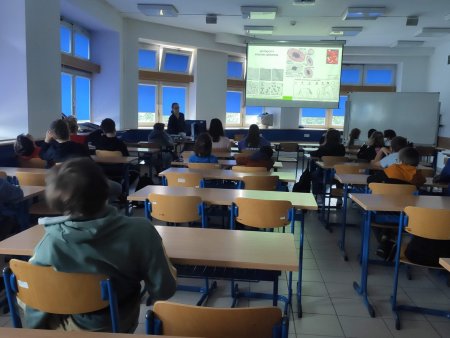 Tajemnice ukryte we krwi - Katolicka Szkoła Podstawowa nr7 w Warszawie